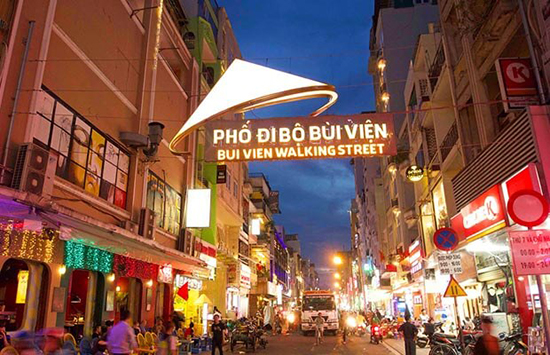 Khách sạn gần Khu phố Tây Bùi Viện - Sức sống về đêm sôi động